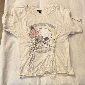 Express Cream Skull and Roses Tee